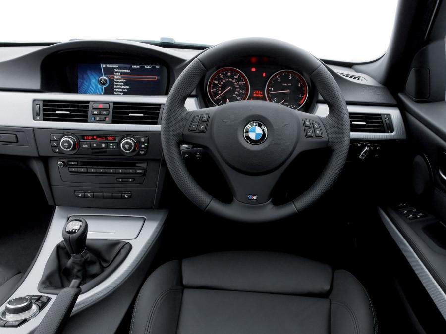  BMW 330d Touring M Sport Package 2008 года  (UK) (фото 12 из 12)